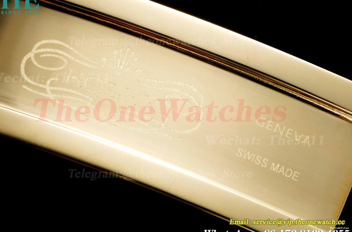 Textured DayDate Dial YG EWF YG 40mm A2836 Silver 0327